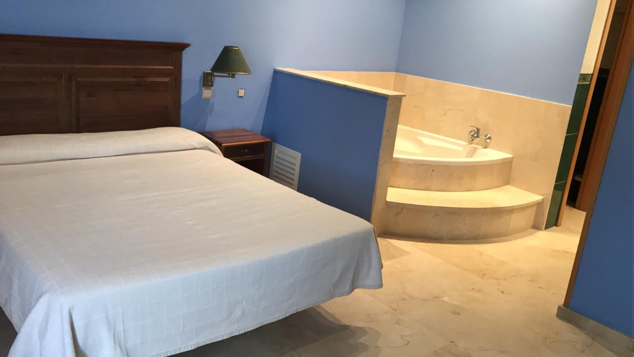 Hotel La Atalaya Fuentiduena de Tajo エクステリア 写真